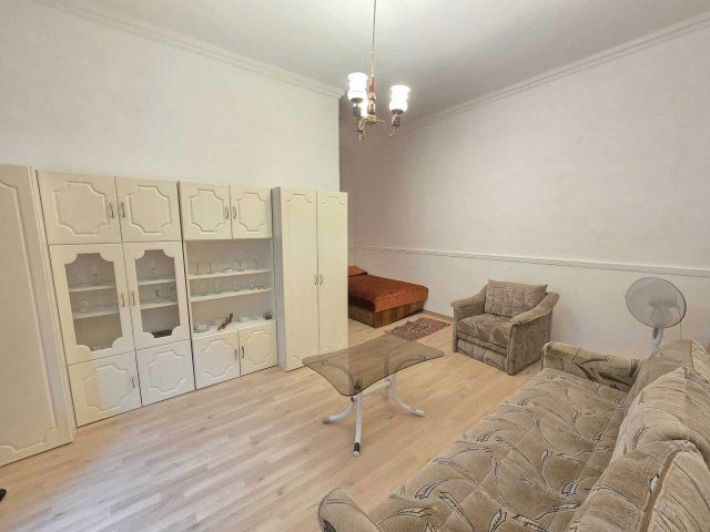 Eladó téglalakás, Budapesten, VIII. kerületben 36.5 M Ft