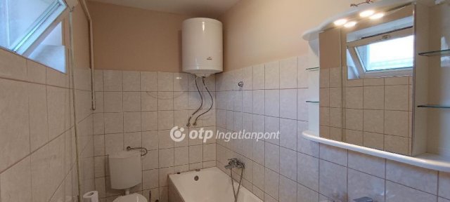 Eladó családi ház, Dömsödön 49.4 M Ft, 1+3 szobás