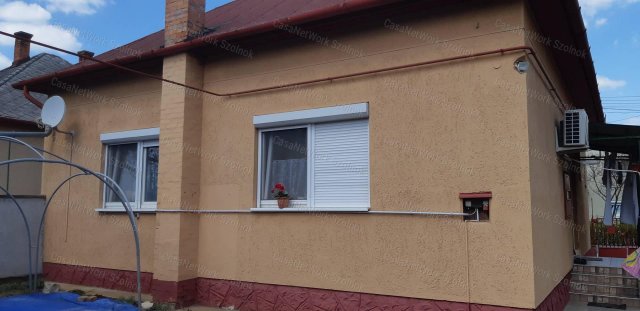 Eladó családi ház, Tiszaföldváron 35.9 M Ft, 3 szobás