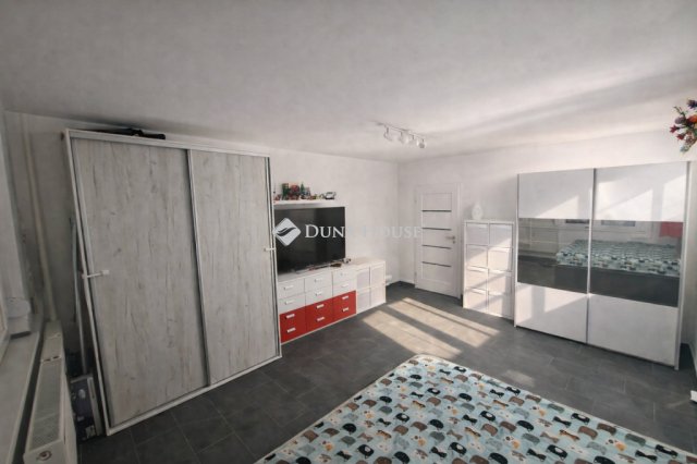 Eladó panellakás, Budapesten, XX. kerületben 67.9 M Ft, 2 szobás