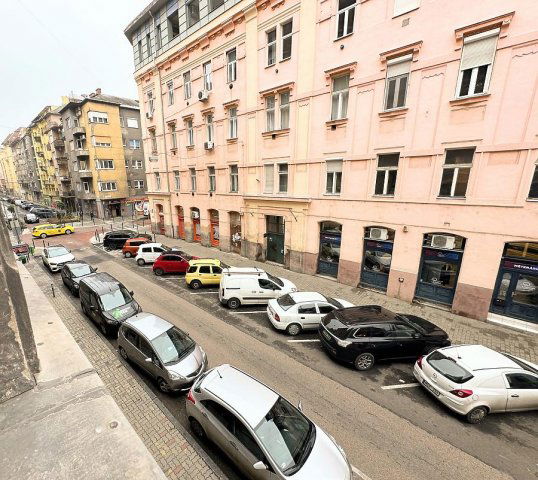 Eladó téglalakás, XIII. kerületben, Radnóti Miklós utcában