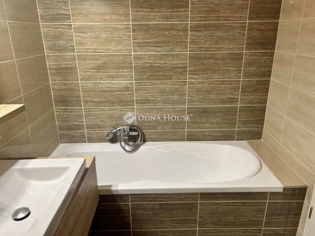 Eladó téglalakás, Budapesten, XIII. kerületben 154.9 M Ft