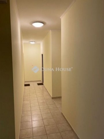 Eladó iroda, Kisteleken 99 M Ft / költözzbe.hu