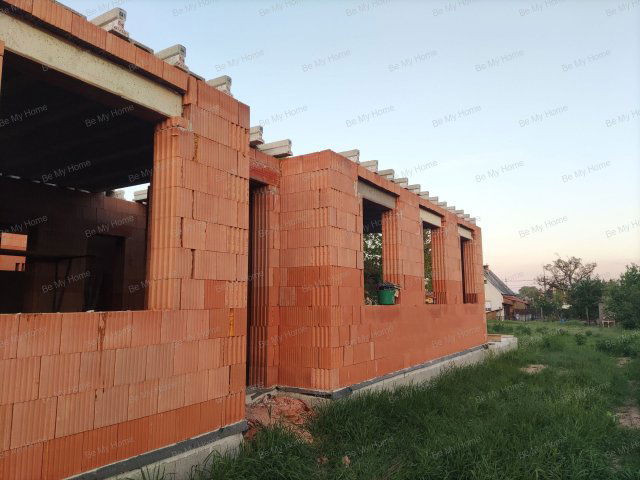 Eladó ikerház, Erdőkertesen 84.9 M Ft, 2+3 szobás