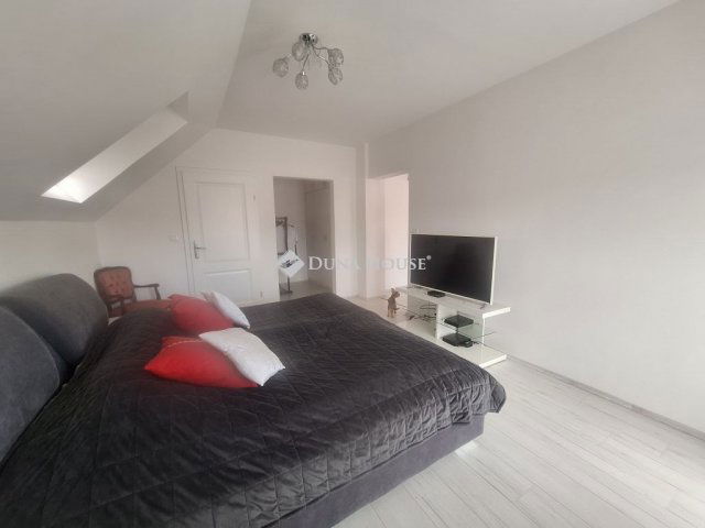 Eladó családi ház, Harkányban 236 M Ft, 8 szobás