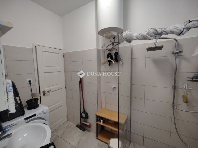 Eladó családi ház, Budapesten, XVIII. kerületben 160 M Ft