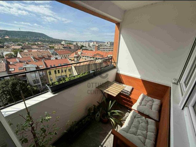 Eladó panellakás, Budapesten, III. kerületben 89.99 M Ft