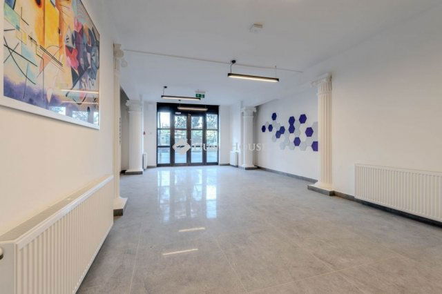 Eladó téglalakás, Budapesten, VI. kerületben 128.28 M Ft