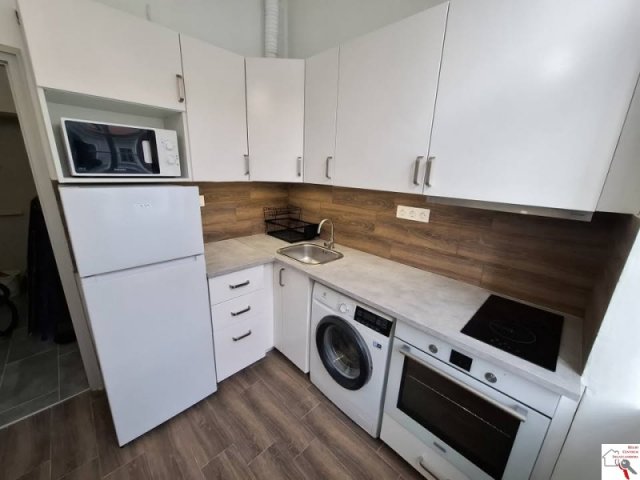 Kiadó téglalakás, albérlet, Pécsett 180 E Ft / hó, 1 szobás