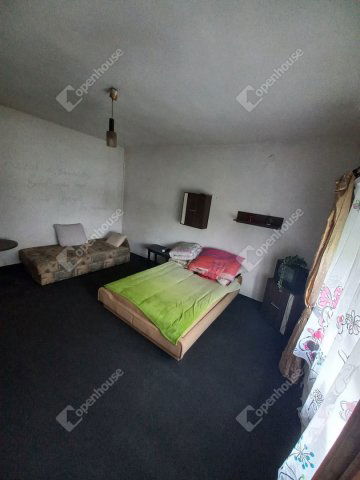 Eladó családi ház, Csikóstőttősön 14 M Ft, 3 szobás
