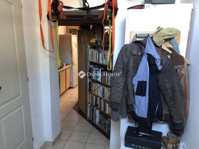 Eladó téglalakás, XV. kerületben, Arany János utcában