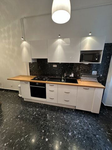 Kiadó téglalakás, albérlet, VIII. kerületben, Gutenberg téren