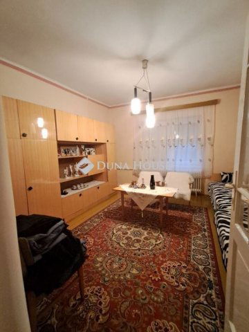 Eladó családi ház, Újlétán 20 M Ft, 2 szobás