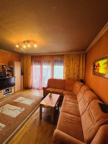 Eladó nyaraló, Keszthelyen 73 M Ft, 3+1 szobás