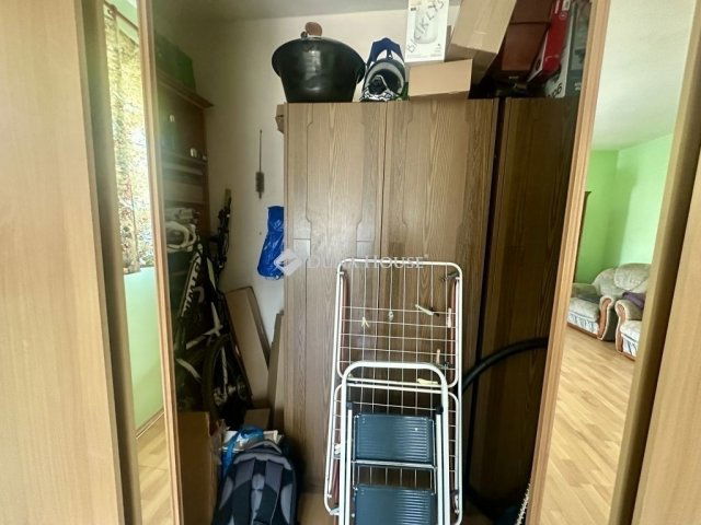 Eladó téglalakás, Budapesten, III. kerületben 100 M Ft, 4 szobás