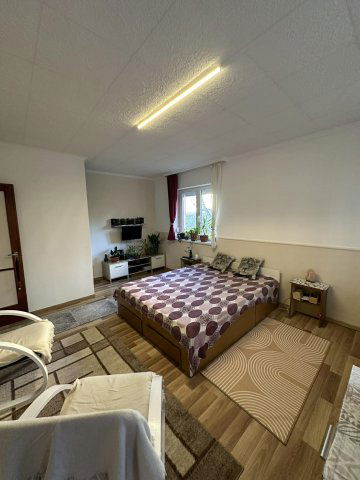 Eladó téglalakás, Komlón, Alkotmány utcában 23.2 M Ft