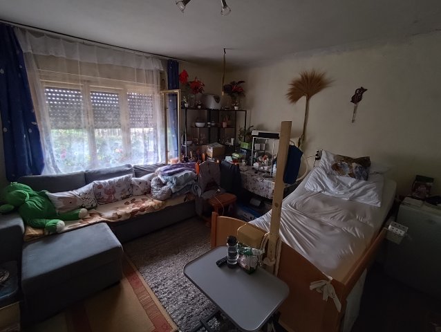 Eladó családi ház, Csehiben 9.99 M Ft, 2 szobás