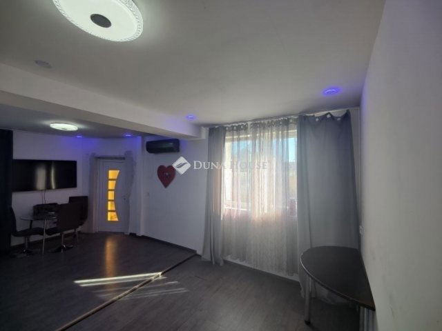 Eladó téglalakás, Üllőn 20.9 M Ft, 1 szobás