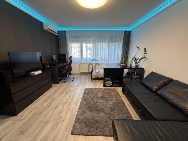 Eladó panellakás, Cegléden 36.5 M Ft, 1 szobás