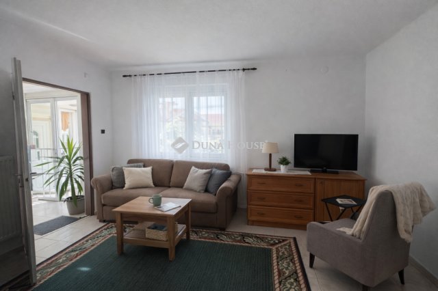 Eladó családi ház, Pogányon 110 M Ft, 5 szobás