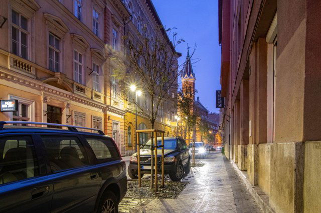 Eladó téglalakás, Budapesten, VIII. kerületben, Mária utcában