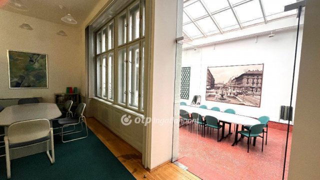 Eladó téglalakás, Budapesten, V. kerületben 570 M Ft, 8 szobás