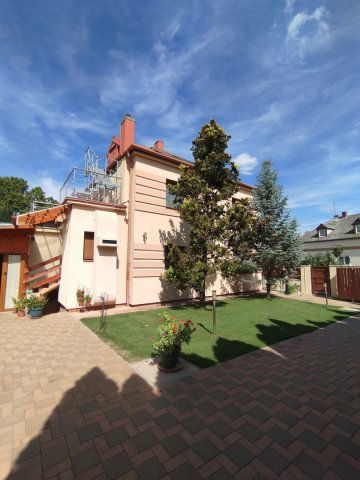 Eladó családi ház, Mosonmagyaróváron 135 M Ft, 5 szobás