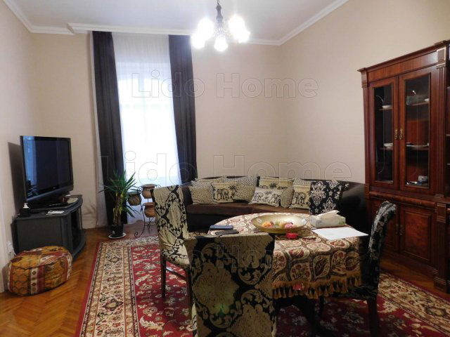 Eladó téglalakás, Székesfehérvárott 64.999 M Ft, 3 szobás