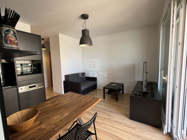 Eladó téglalakás, Siófokon 98 M Ft, 2 szobás