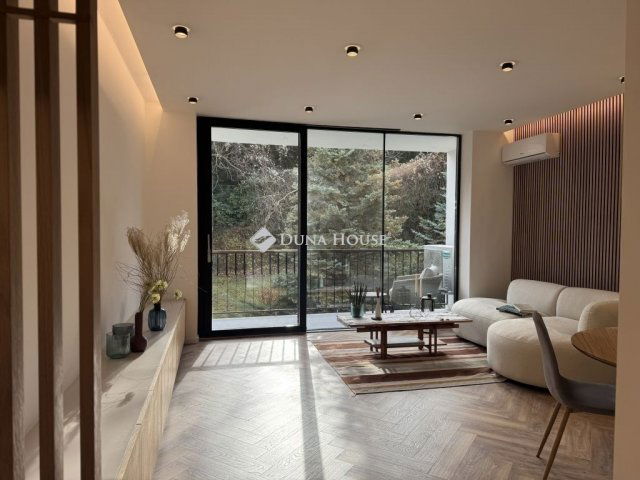 Eladó téglalakás, Budapesten, II. kerületben 132 M Ft, 2 szobás