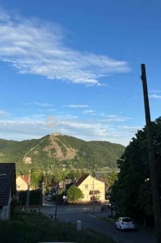 Eladó téglalakás, Nagymaroson 85 M Ft, 2 szobás