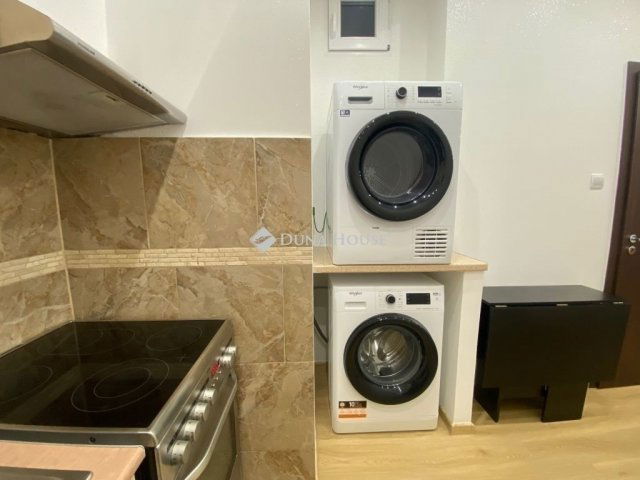 Eladó téglalakás, Budapesten, IX. kerületben 43.5 M Ft, 1 szobás