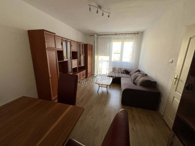 Eladó téglalakás, Dunaújvárosban 25.9 M Ft, 1+1 szobás