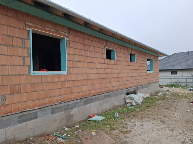 Eladó téglalakás, Mendén, Rét utcában 99.9 M Ft, 4 szobás