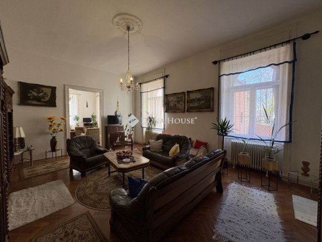 Eladó téglalakás, Győrött 89.9 M Ft, 3 szobás