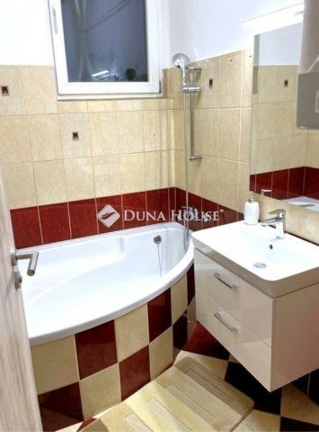 Eladó téglalakás, Budapesten, IX. kerületben 71.9 M Ft, 2 szobás