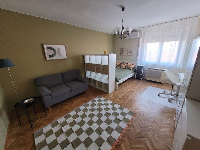 Kiadó téglalakás, albérlet, Pécsett, Légszeszgyár utcában