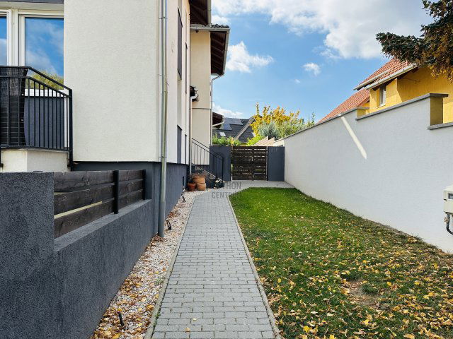 Eladó téglalakás, Dunakeszin 139.9 M Ft, 4 szobás