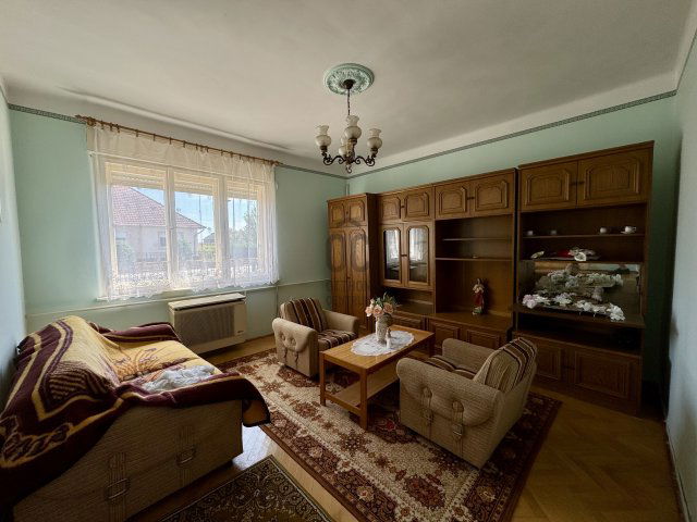 Eladó családi ház, Tótszerdahelyen 32.99 M Ft, 5 szobás