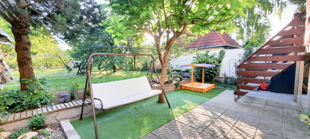 Eladó családi ház, Győrött, Sugár úton 107.9 M Ft, 6 szobás