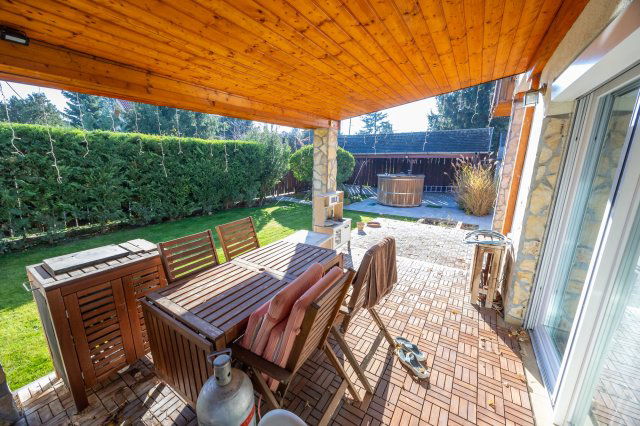 Kiadó családi ház, albérlet, III. kerületben, Szekerce utcában