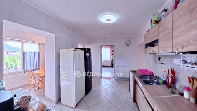 Eladó családi ház, Dormándon 23 M Ft, 2 szobás