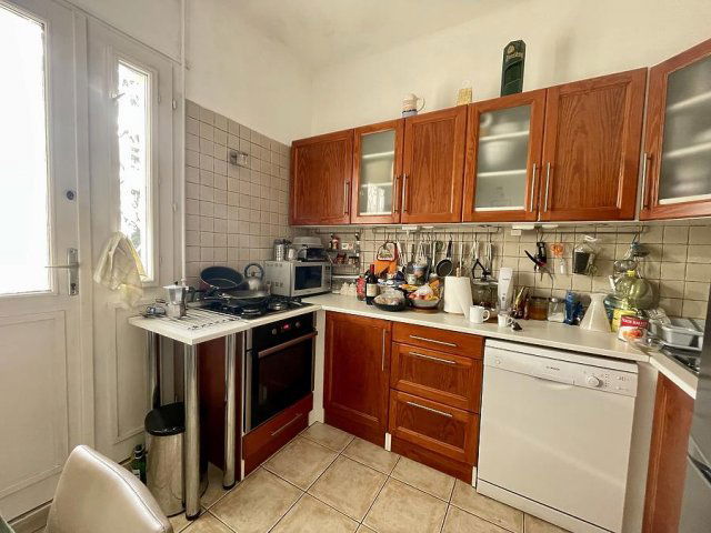 Eladó családi ház, Budapesten, X. kerületben 160 M Ft, 8 szobás
