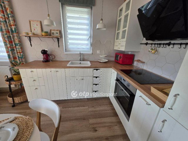 Eladó téglalakás, Debrecenben 75.9 M Ft, 2 szobás