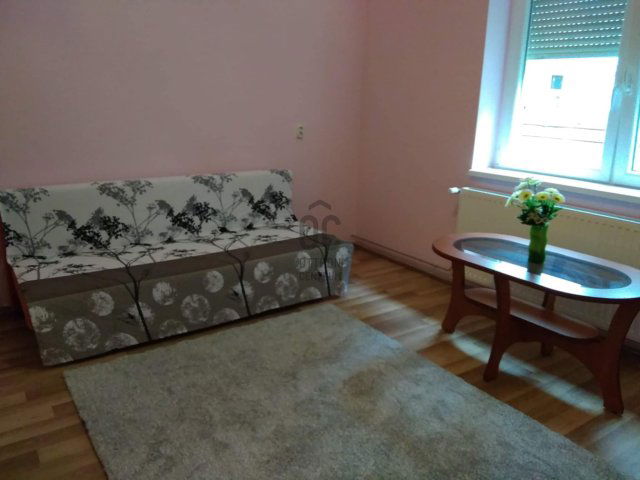 Eladó családi ház, Szolnokon 40.5 M Ft, 2 szobás