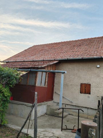 Eladó családi ház, Kunszentmártonban 17 M Ft, 2 szobás