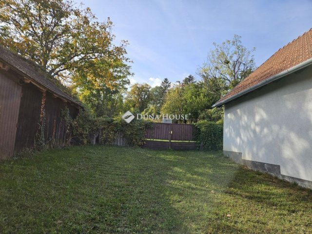 Eladó családi ház, Bakonyszentlászlón 35 M Ft, 3 szobás