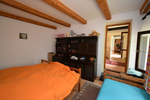 Eladó családi ház, Batykon 24 M Ft, 3 szobás