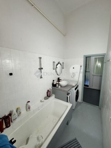 Eladó téglalakás, Budapesten, IX. kerületben 86 M Ft, 3 szobás