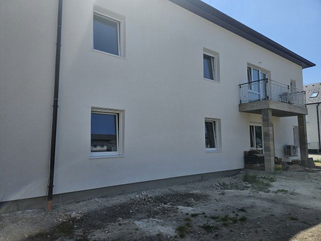 Eladó téglalakás, Pápán 49.511 M Ft, 2 szobás